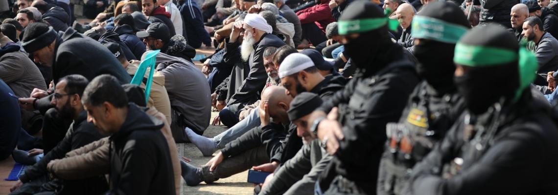 تشييع جثماني القياديين في حماس روحي مشتهى وسامي عودة اللذين استشهدا خلال الحرب بغزة