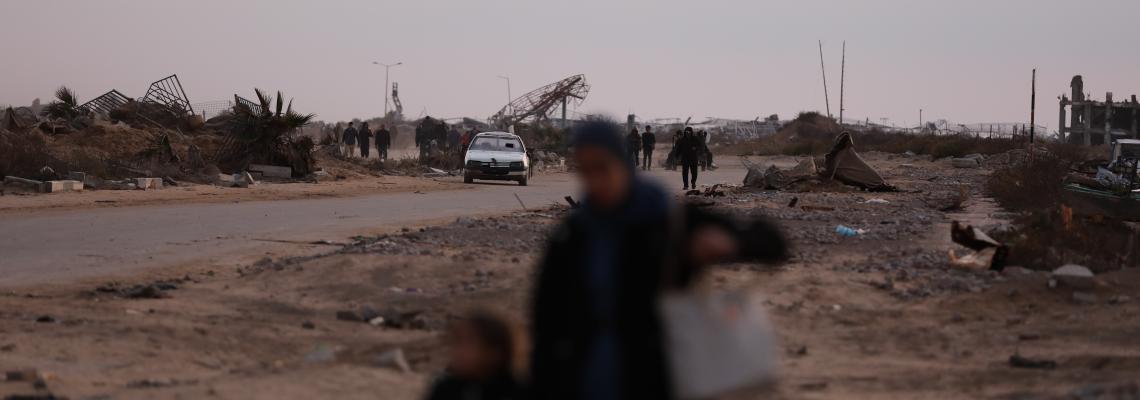 صور من استمرار عودة النازحين إلى شمال قطاع غزة عبر شارع الرشيد