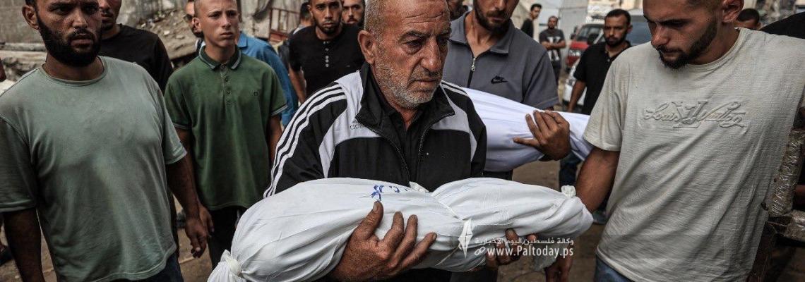 وداع شهداء من منتظري المساعدات وقصف خيام النازحين بمدينة غزة