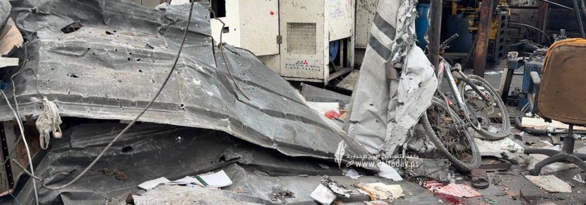 آثار الاستهداف الإسرائيلي لمولدات الكهرباء فى مخيم الشاطئ بغزة