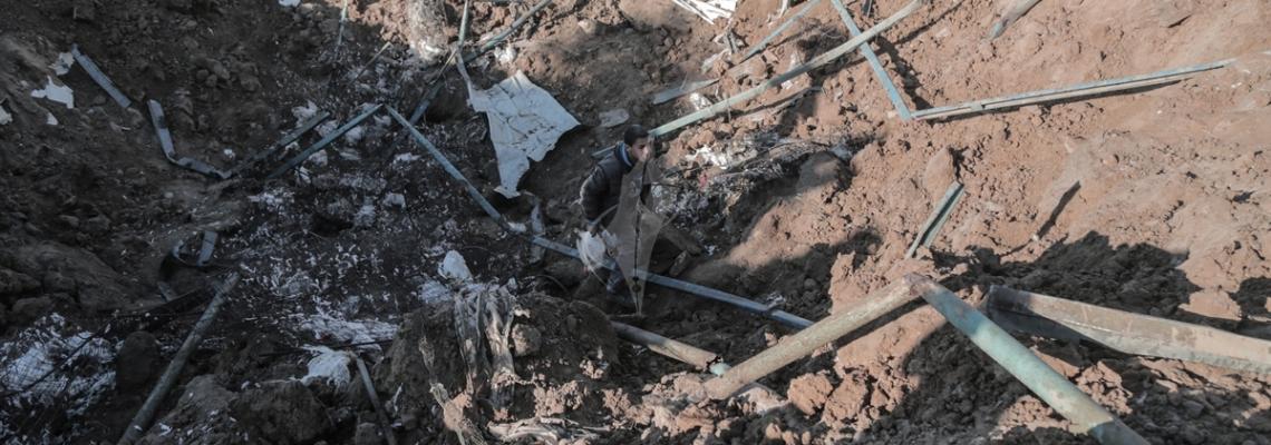 بالصور: آثار قصف طائرات الاحتلال لمزرعة الدجاج في منطقة الشجاعية