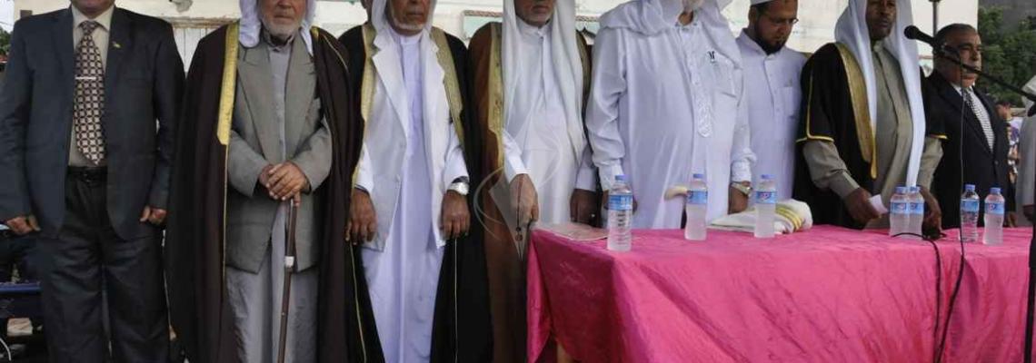 بالصور:بحضور مخاتير ووجهاء قطاع غزة صلح بين عائلتي قديح والنجار شرق خانيونس