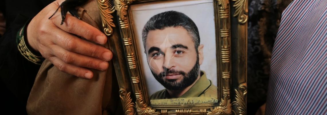 بالصور:اعتصام أهالى الأسرى أمام الصليب الأحمر بمدينة غزة