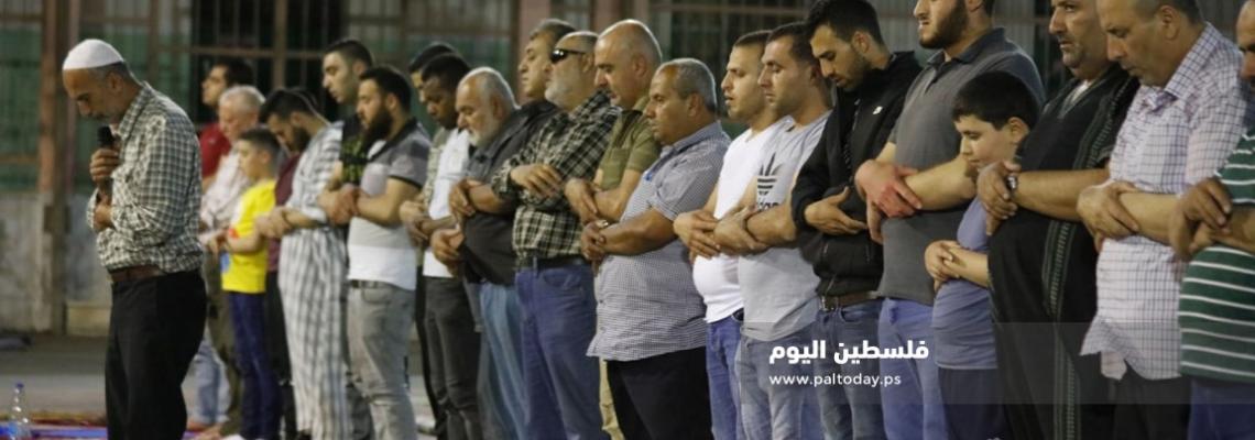 موطنون يحيون ليلة القدر في بلدة يعبد جنوب جنين