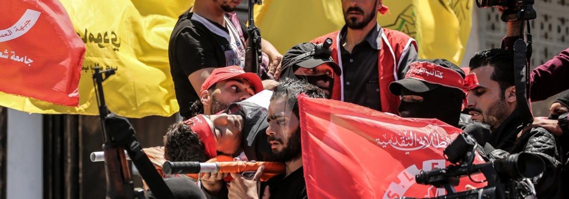 بالصور: جنازة الشهيد الصياد محمد بكر في مخيم الشاطئ غرب غزة
