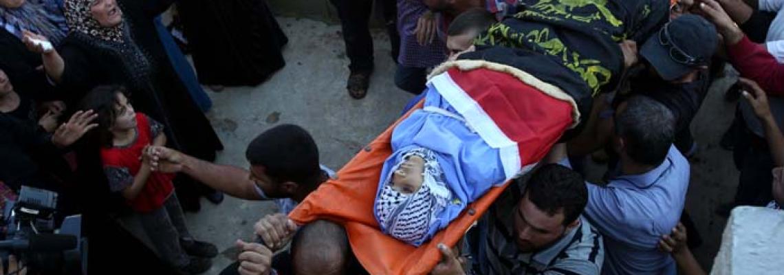 بالصور:مواطنون يشيعون جثمان الشهيد محمود نزال في قباطية. تصوير: ايمن نوباني
