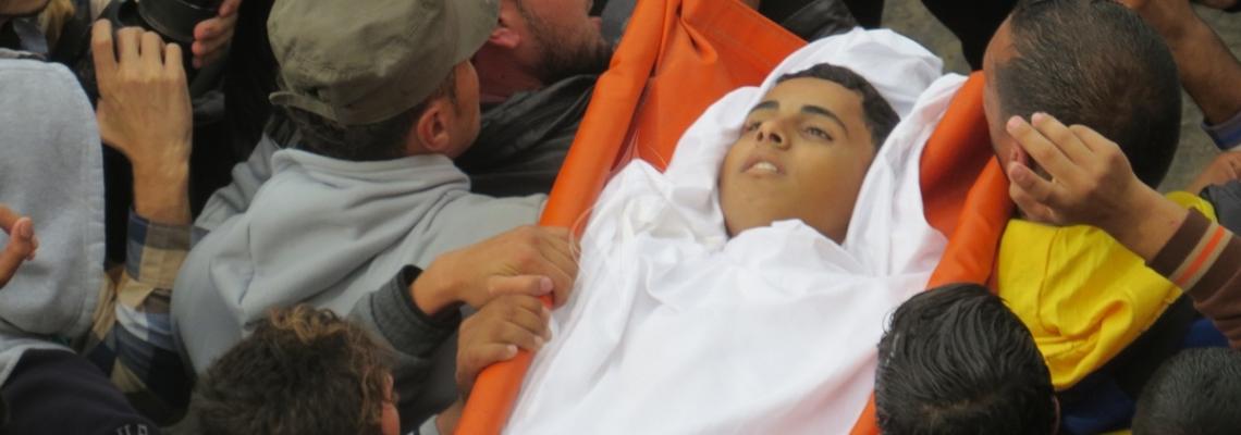 بالصور:جنازة الشهيد فراس مقداد الذي استشهد على يد الجيش المصري في عرض بحر رفح