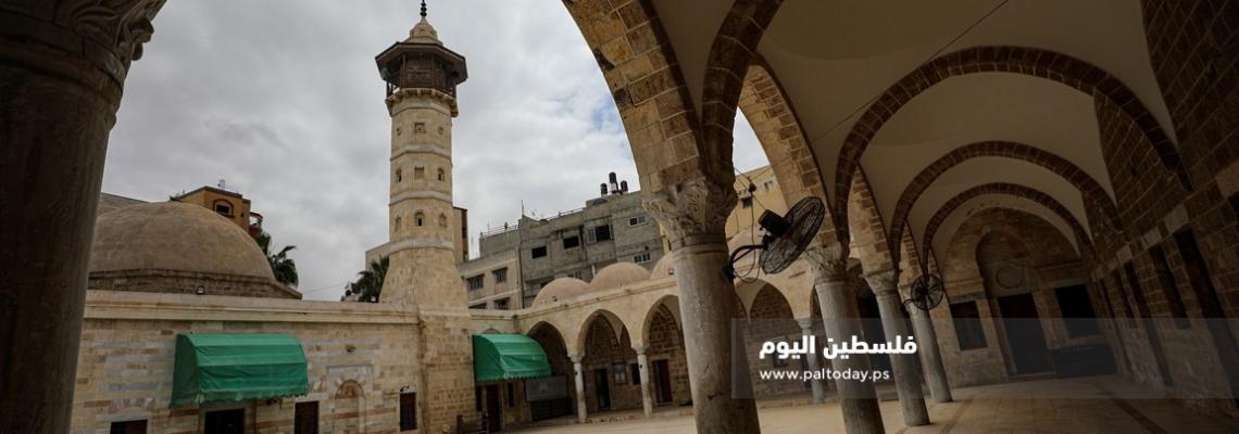 مسجد السيد هاشم الأثري يبدو خالياً من المصلين وقراء القرآن في ثاني ايام رمضان بسبب الاجراءات الوقائية خشية من فيروس كورونا