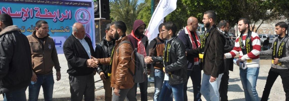 بالصور: خيمة عزاء للشهيد باسل الاعرج فى ساحة الجندى المجهول بغزة