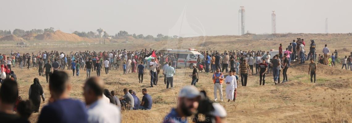 مشاركون بالجمعة الـ 62 لمسيرات العودة: الضفة لن تُهود بل سنحميها بدمائنا