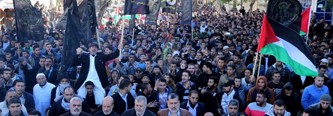 بالصور:الجهاد الاسلامي تنظم مسيرة حاشدة في جمعة الثبات
