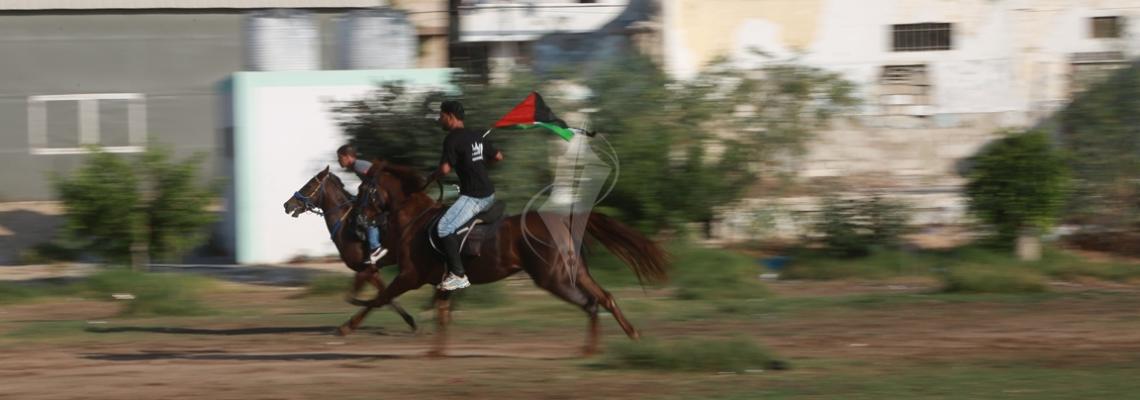 بالصور: مسيرة خيالة في غزة تضامناً مع المقدسيين ونصرة للمسجد الأقصى المبارك