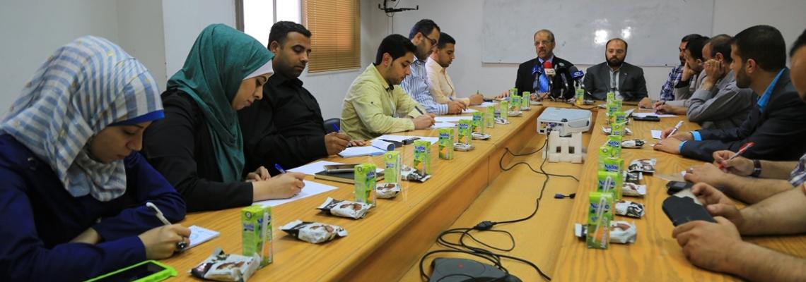 بالصور:لقاء نائب رئيس سلطة الطاقة في غزة مع صحفيين ونشطاء في الإعلام الجديد