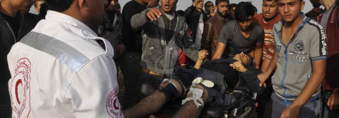بالصور:إصابات خلال مواجهات مع قوات الاحتلال في منطقة السناطي شرق خانيونس