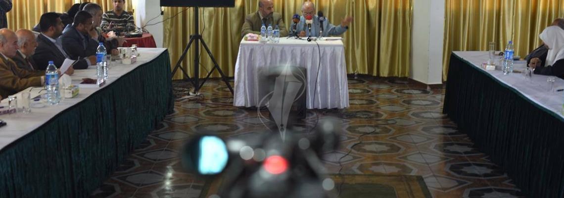 بالصور : جمعية أساتذة الجامعات تعقد ندوة حول أثر تصريحات  عباس على القضية الفلسطينية