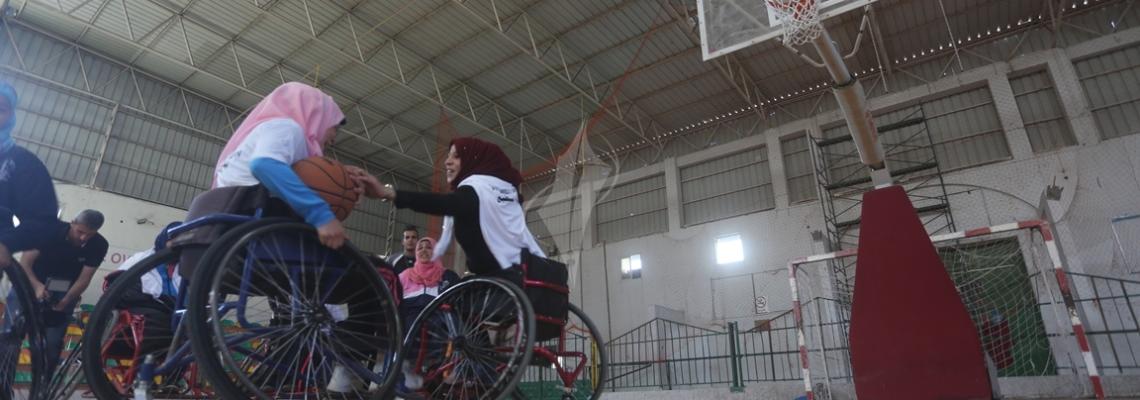 بالصور :الحفل الختامي للمخيم التدريبي لكرة السلة للكراسي المتحركة برعاية الصليب الأحمر