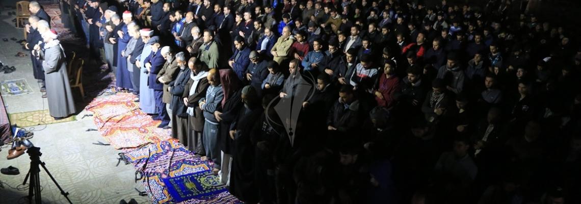 بالصور:الجهاد تؤدي صلاة الغائب على شهداء انتفاضة القدس في الساحات العامة