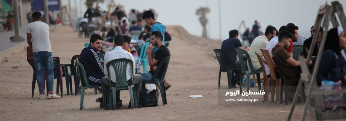 كورنيش البحر.. ملاذ الغزيين للإفطاربرمضان 