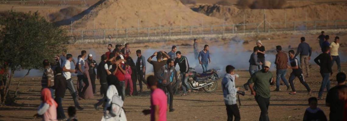 مواجهات بين الشبان وقوات الاحتلال في مسيرات العودة شرق خزاعة