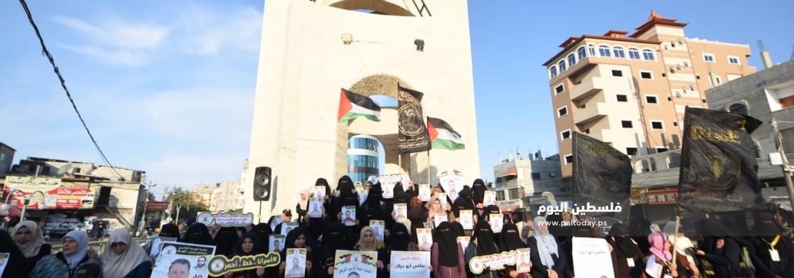 العمل النسائي للجهاد تنظم وقفة تضامنية مع الأسير المريض سامي أبو دياك