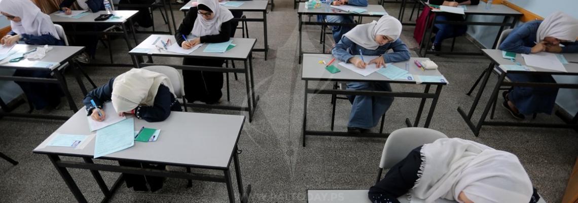 76 الف طالب فلسطيني يتوجهون لامتحان الثانوية العامة
