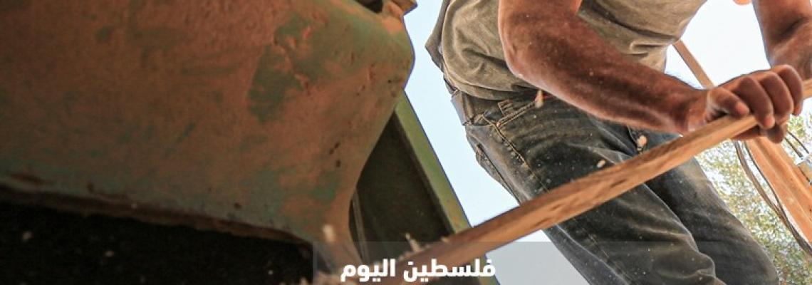 تحويل  بقايا الخشب إلى نشارة  و بيعها في السوق لأصحاب مزارع تربية الدواجن