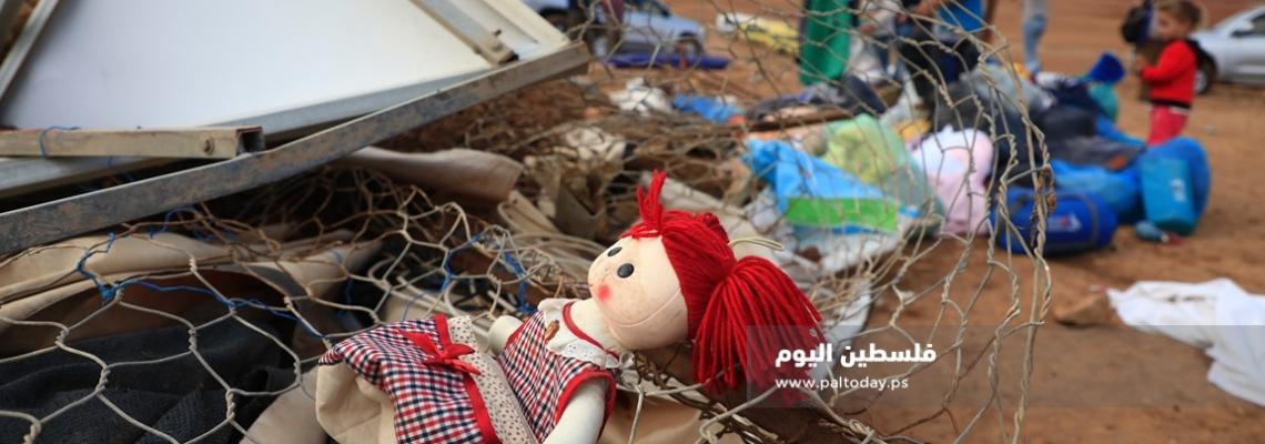 مشاهد من الحياة العامة، في خربة حمصة الفوقا بالأغوار الشمالية، عقب هدمها من قبل قوات الاحتلال.