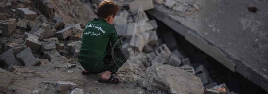 أثار القصف الصهيونى على مناول المواطنين فى مدينة رفح جنوب قطاع غزة