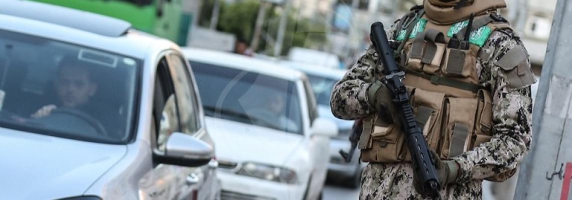 عناصر من كتائب القسام ينتشرون في شوارع غزة في مناورة عسكرية