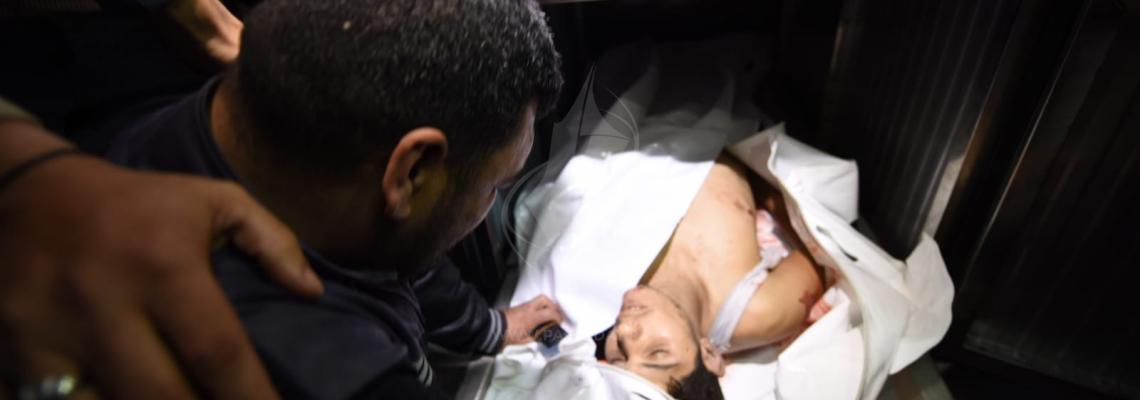 لحظة وصول الشهيد محمد أبو عبادة إلى مجمع الشفاء الطبي بغزة