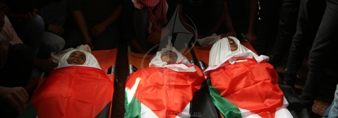 غزة تودع أطفالها الثلاثة اللذين اغتالهم الاحتلال بدم بارد شرق دير البلح