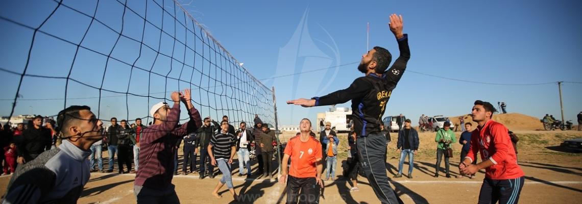 الجهاد تنظم بطولة كرة طائرة بذكرى استشهاد القائد ماجد الحرازين في مخيم العودة شرق غزة
