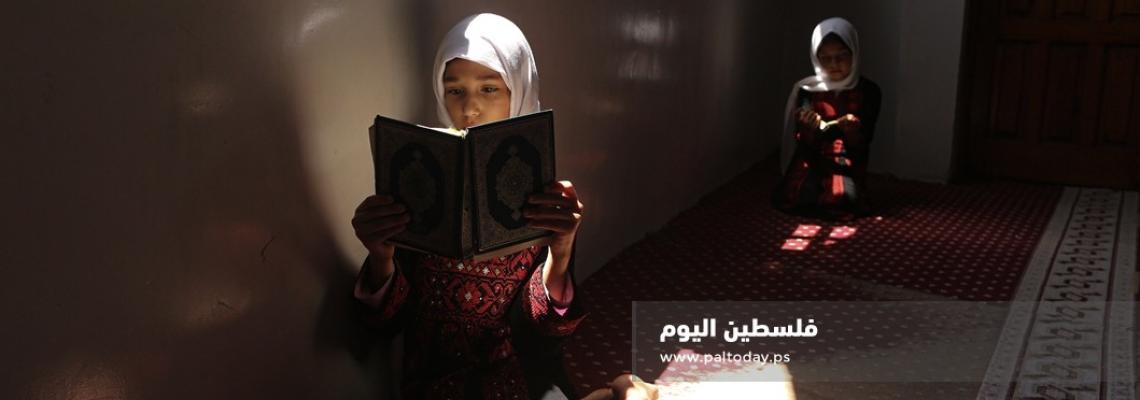 غزة: أطفال يواصلون حفظ القرآن الكريم في المساجد وسط اجراءات وقائية حذرة