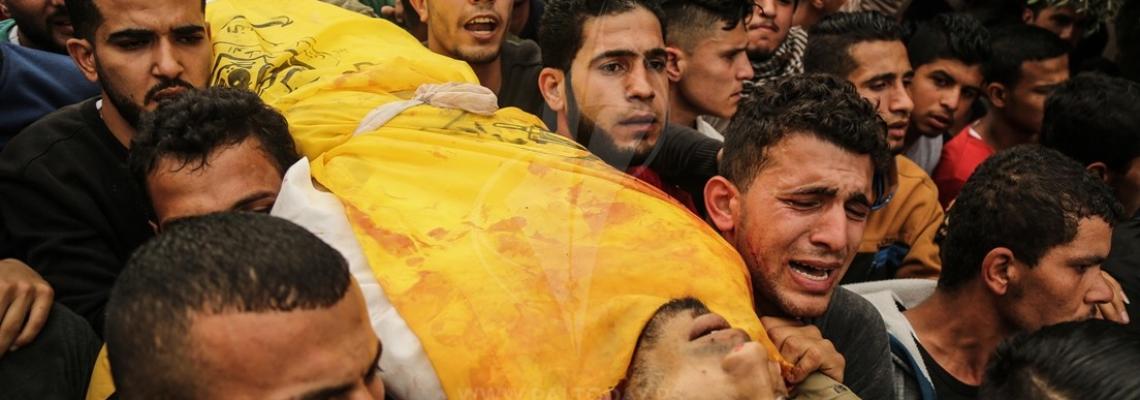 جماهير غفيرة تشيع جثمان الشهيد أحمد العثامنة الذي استشهد عصر اليوم شرق القطاع