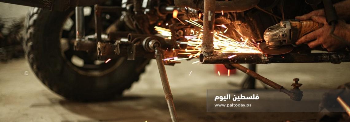 محمد الضبة.. شاب غزّي يصنع سيارة سباق بإمكانيات بسيطة