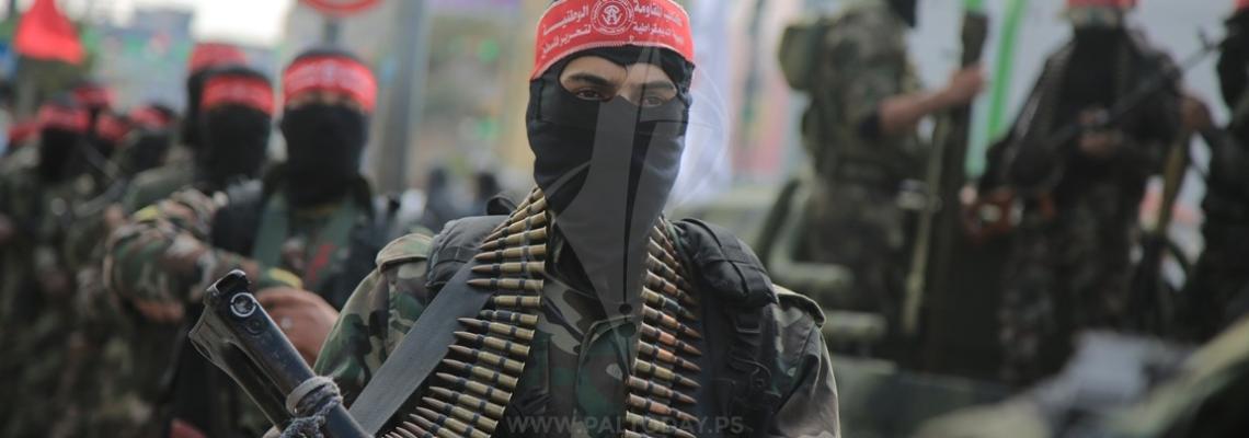 الجبهة الديمقراطية تنظم عرضاً عسكرياً في ذكرى انطلاقتها
