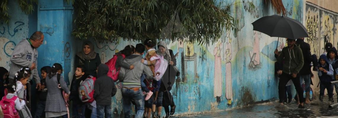 امطار غزيرة تغمر شوارع ومنازل المواطنين في مدينة غزة