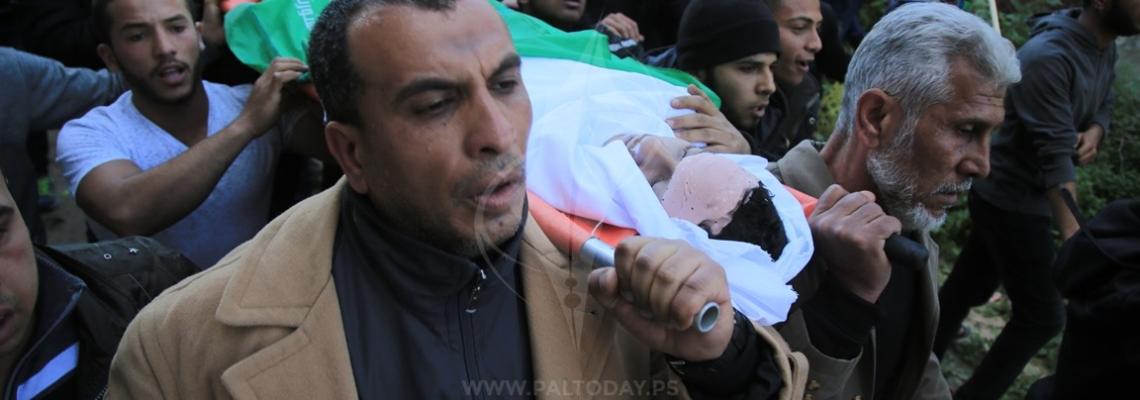 غزة تودع الشهيد "أبو زيد" الذي استشهد برصاص الاحتلال شرق حي الشجاعية