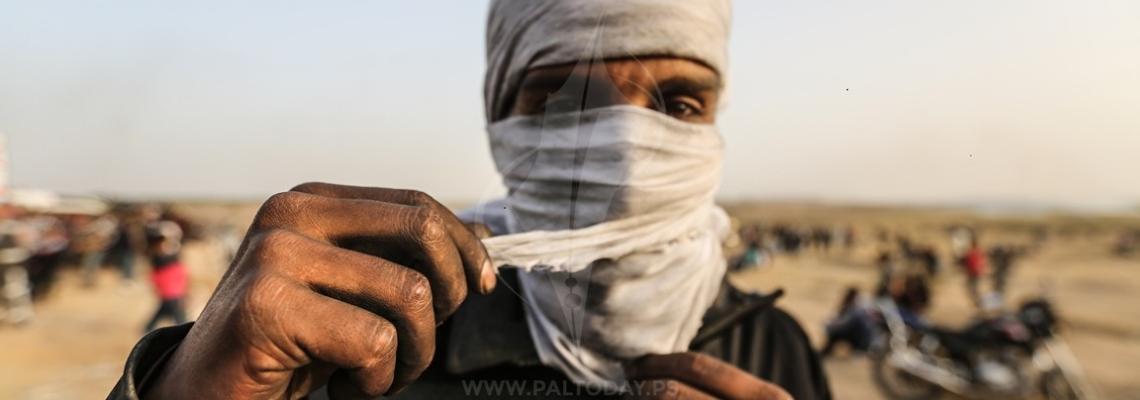 وجوه الشباب الفلسطيني الغاضب خلال مشاركتهم في مسيرة العودة الكبرى