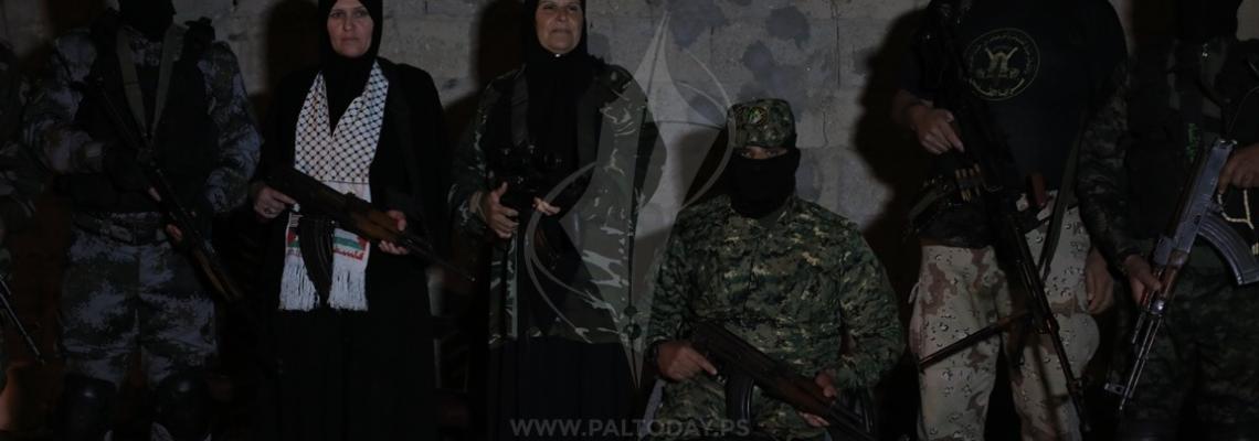 عائلة الشهيد خالد الزق تزور مرابطي المقاومة شرق غزة