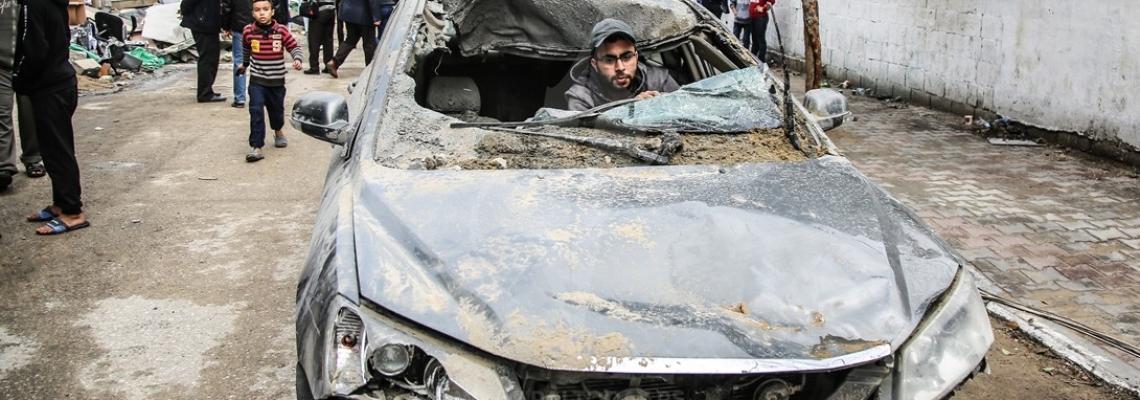 دمار في مؤسسات مدنيةمجاورة لفضائية الأقصى التي تعرضت للقصف الإسرائيلي