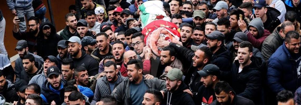 تشييع جثمان الشهيد محمد علي دار عدوان الذي ارتقى برصاص قوات الاحتلال بمخيم قلنديا 