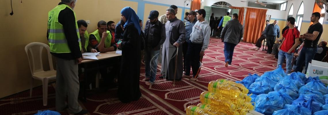 بالصور: جمعية ارض السلام تنفذ مشروع السلة الغذائية بتمويل من الشعب الجزائري الشقيق