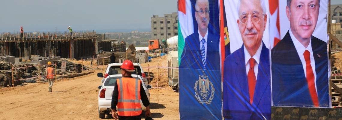 بالصور: وزارة الاشغال تضع حجر اساس اعادة انشاء 320وحدة سكنية لمتضرري حرب2014بتمويل تركى في حجر الديك
