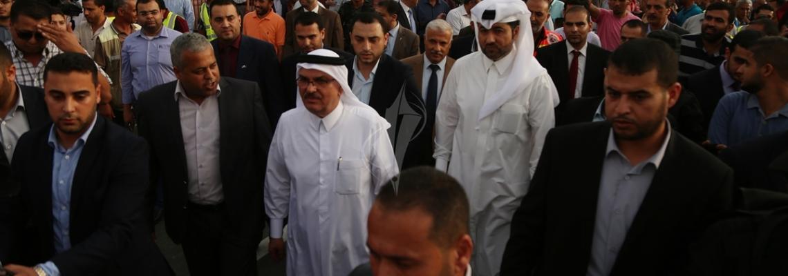 بالصور:السفير القطري محمد العمادي يوقع اتفاقية مشاريع جديدة بغزة بحضور مبعوث للأمم المتحدة يفتتح المرحلة الرابعة من شارع صلاح الدين