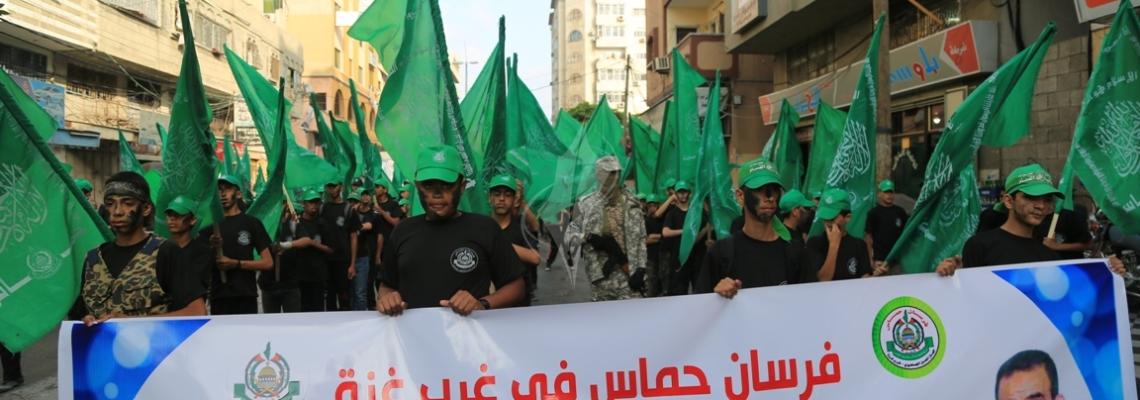 بالصور:مسيرة لفرسان حماس بغزة