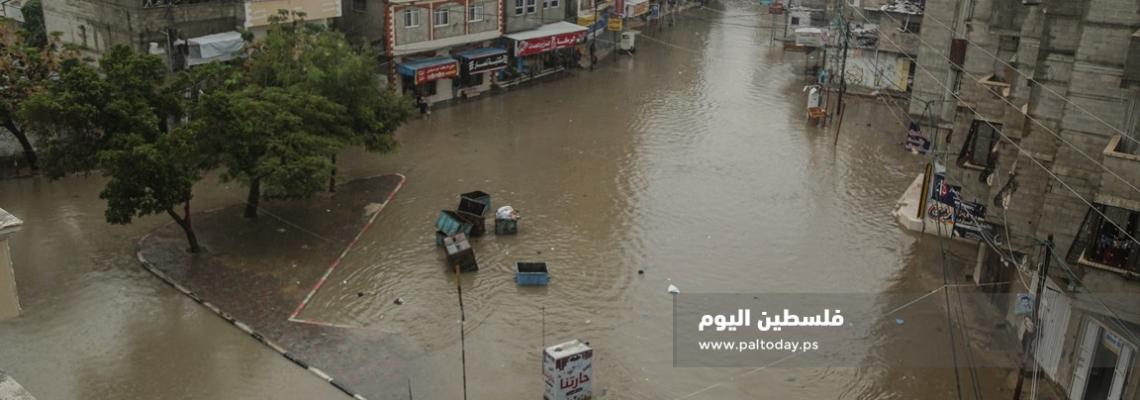 المنخفض الجوي يكشف سوء البنية التحتية في قطاع غزة ما تسبب بغرق بعض الشوارع