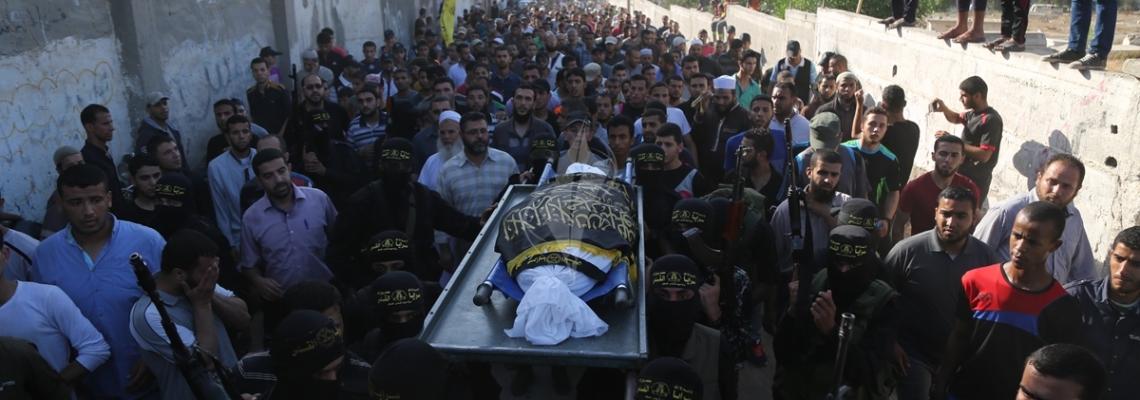 بالصور:تشييع مهيب لخنساء فلسطين أم رضوان الشيخ خليل في رفح