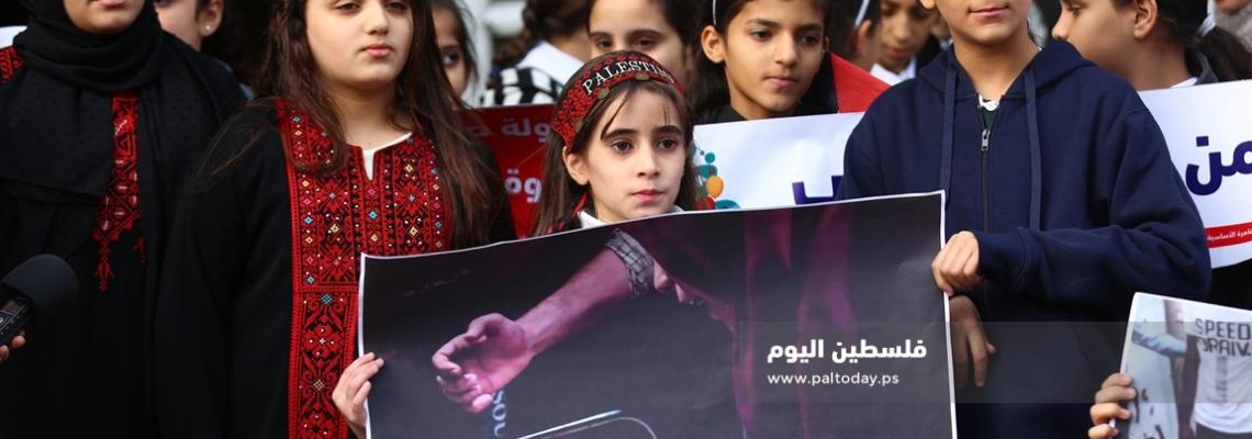أطفال الشهيد بهاء أبو العطا يشاركون بمؤتمر صحفي في يوم الطفل العالمي