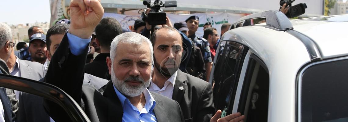 بالصور:إسماعيل هنية في أول ظهور له بعد توليه منصب رئيس المكتب السياسي لحركة حماس